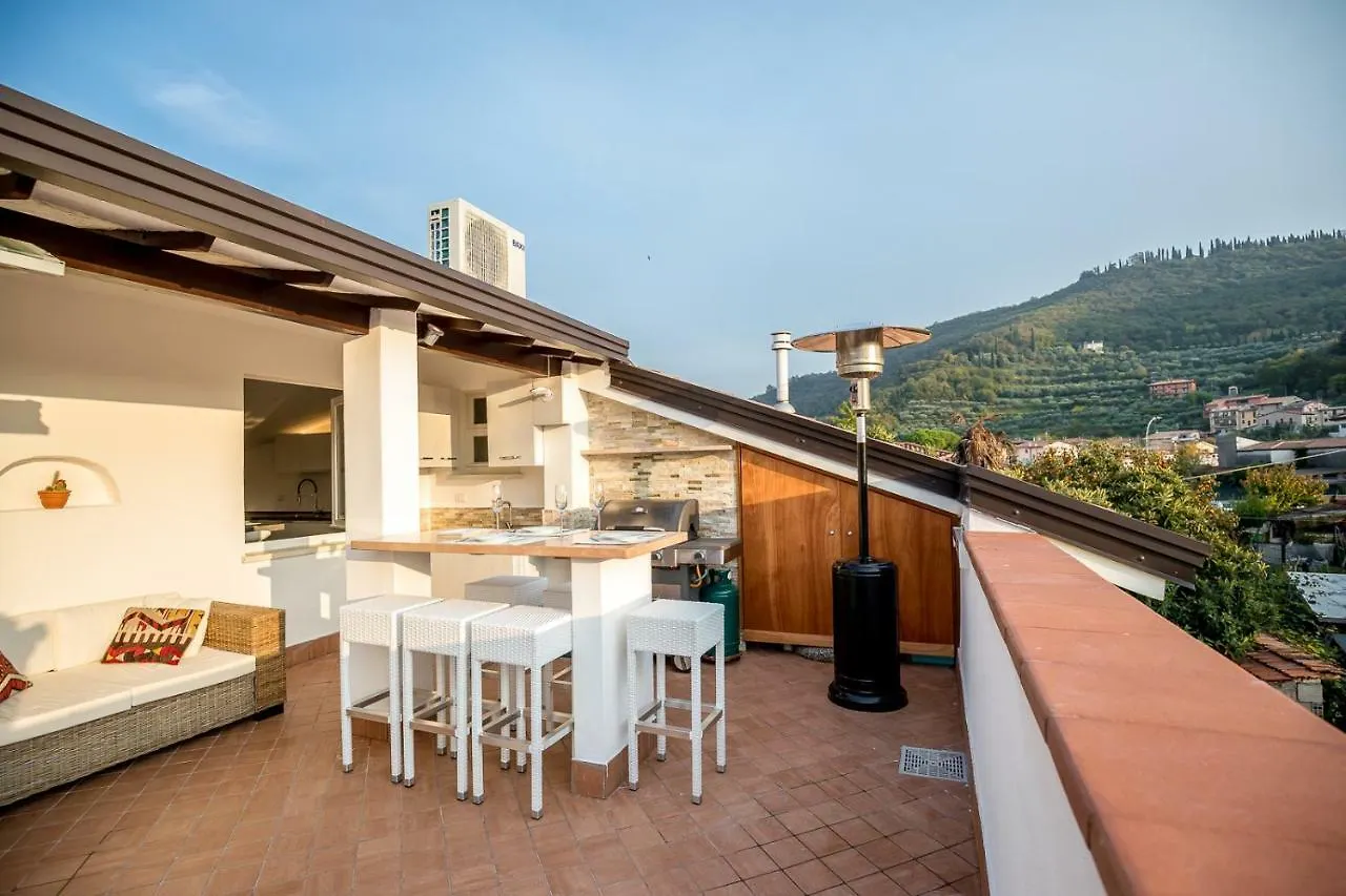Rooftop Apartment 가르다
