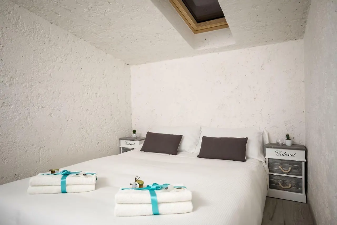 Rooftop Apartment 가르다